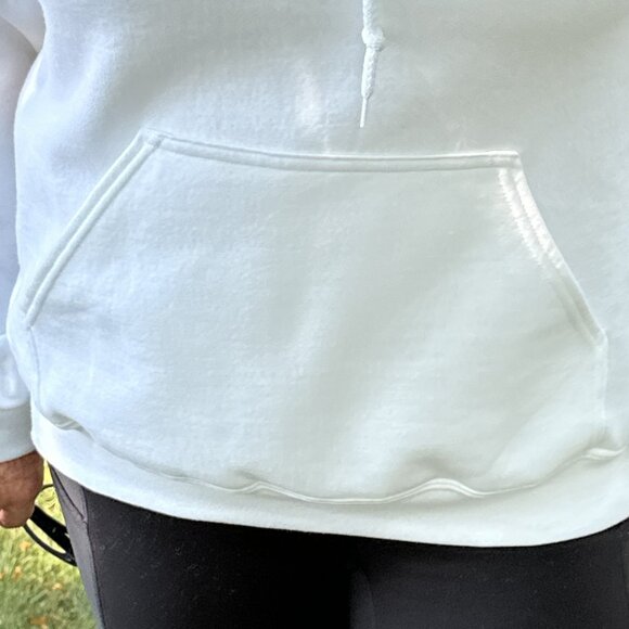 New Gildan Heavy Blend White Hooded Sweatshirt with Kangaroo Pockets - Picture 7 of 8